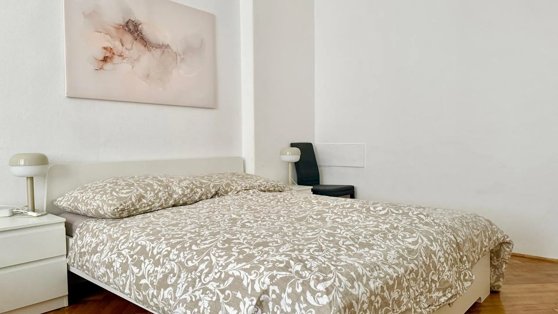 Spacious Stylish Apartment With Free Parking Austria