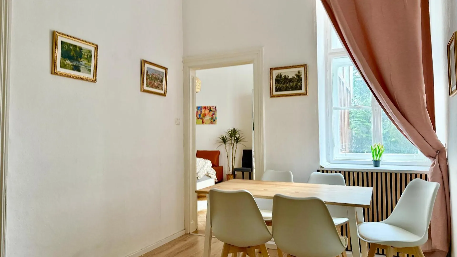 Spacious Stylish Apartment With Free Parking 0*, Vienna Austria