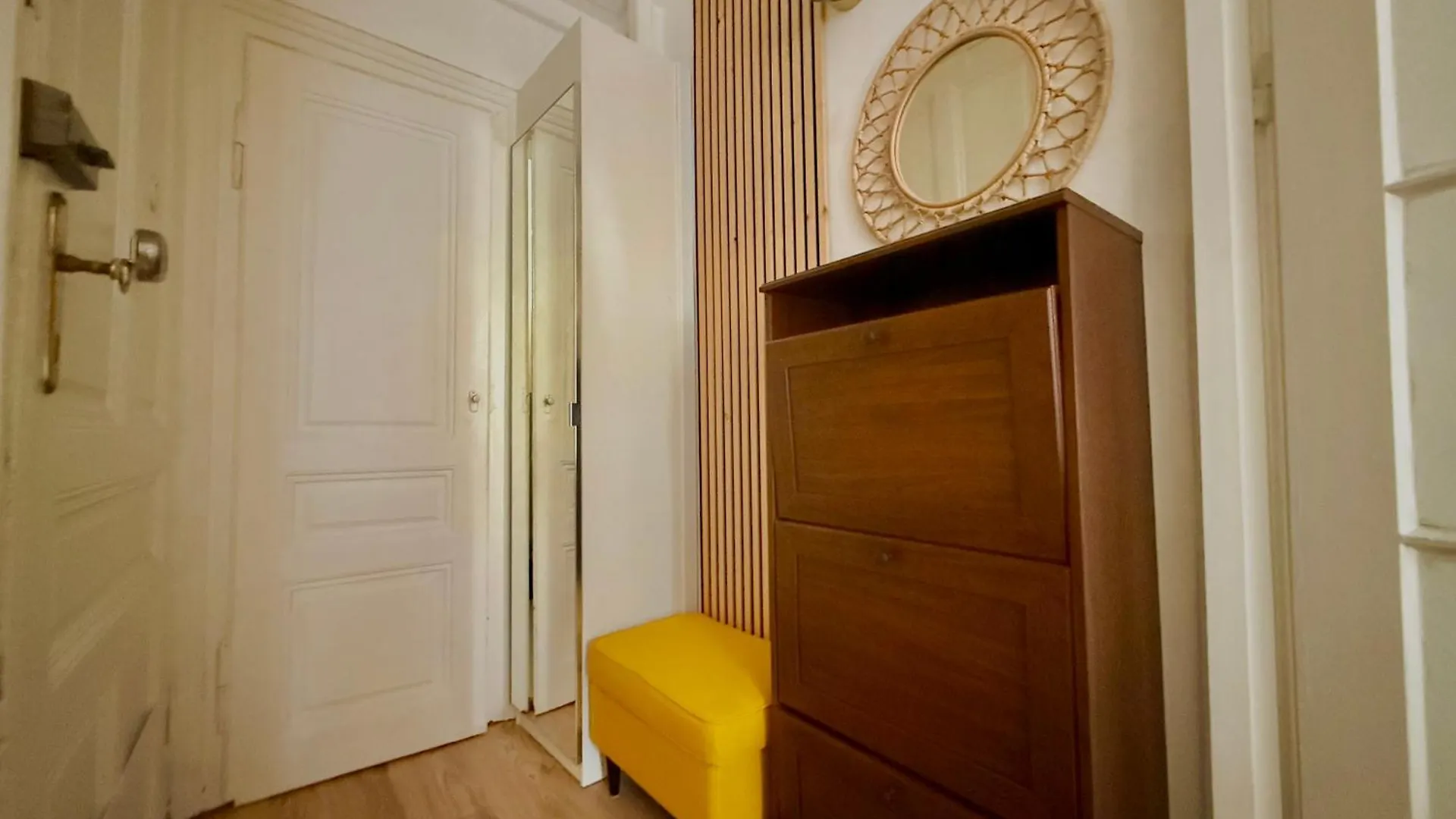 Spacious Stylish Apartment With Free Parking Austria