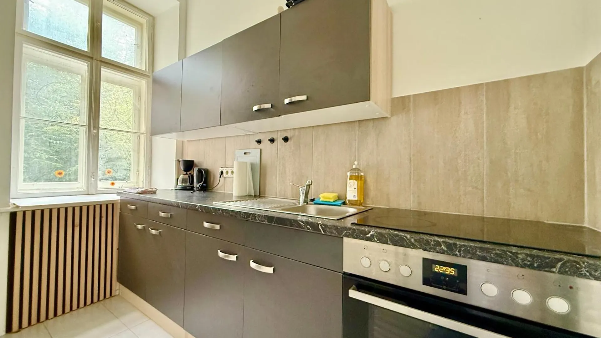 Spacious Stylish Apartment With Free Parking Vienna